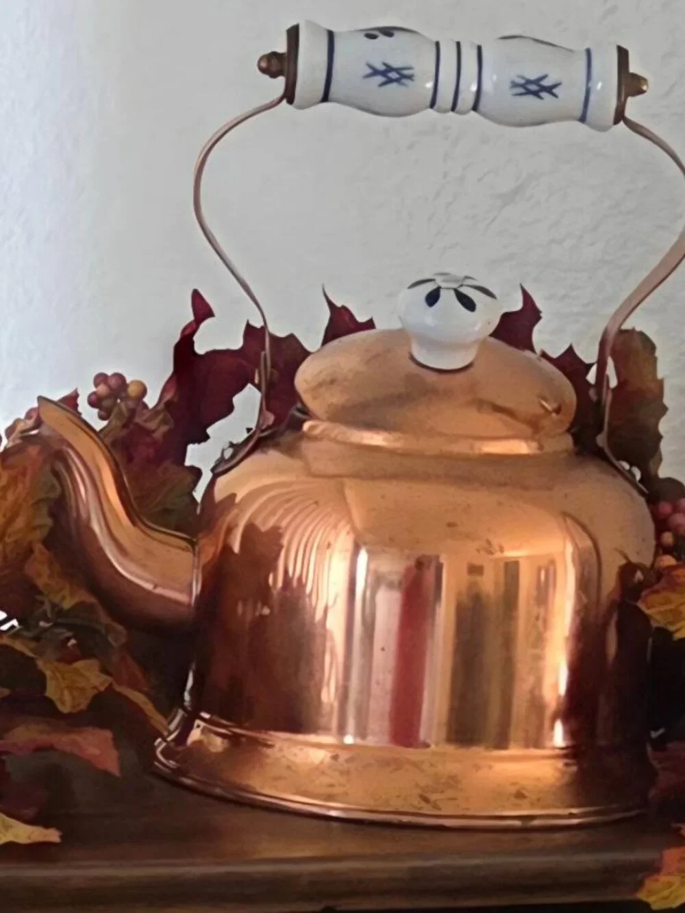 Vintage Copper Tea Kettle – Blue & White Porcelain Handle & Lid Knob Taiwan made